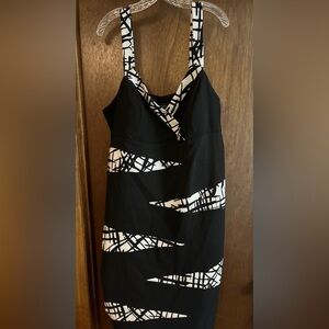 R&M Richards Dress Black and White V-neck Size 18W Knee Length Dressy New